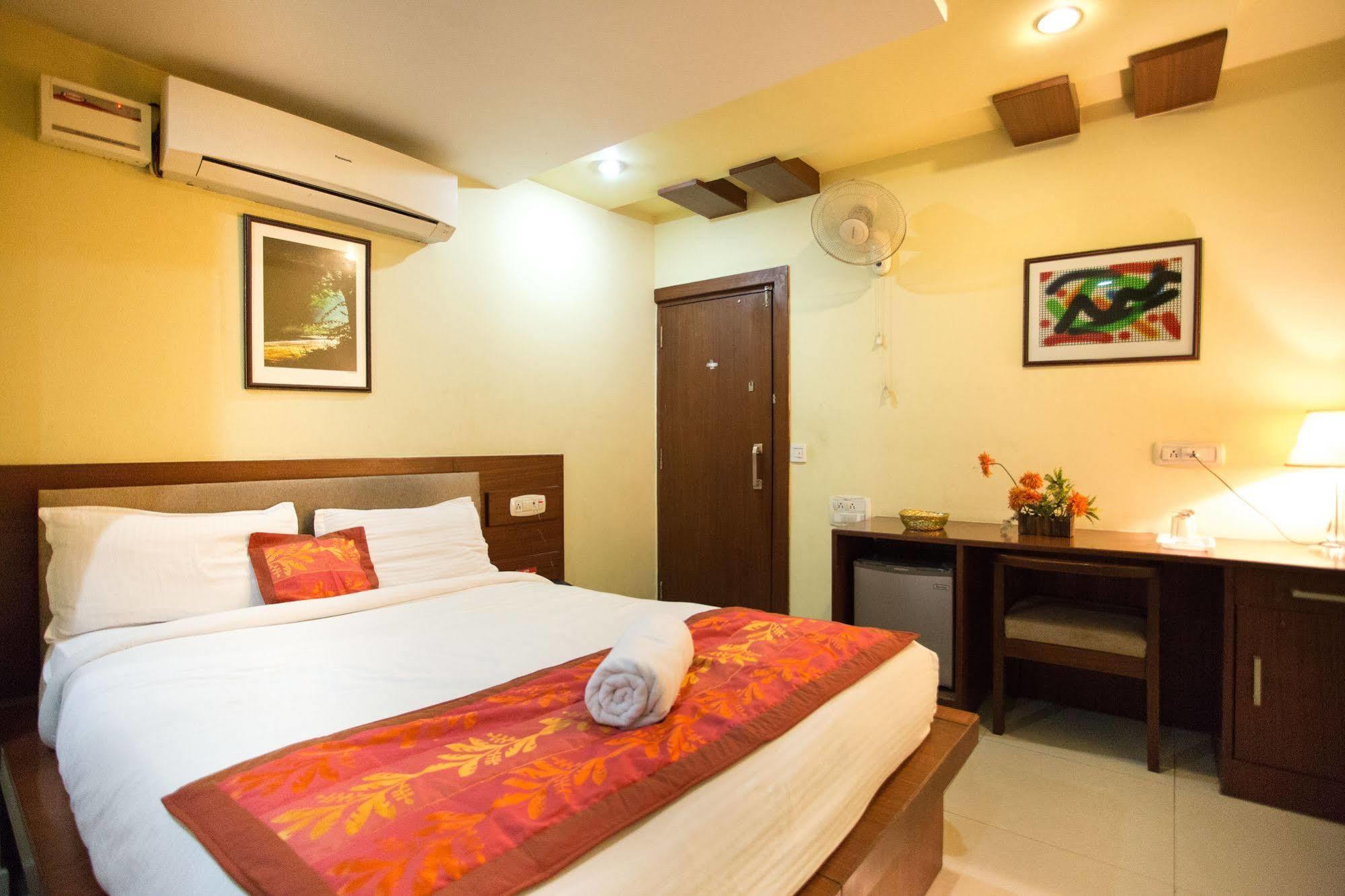 Namo Suites ไฮเดอราบัด ภายนอก รูปภาพ